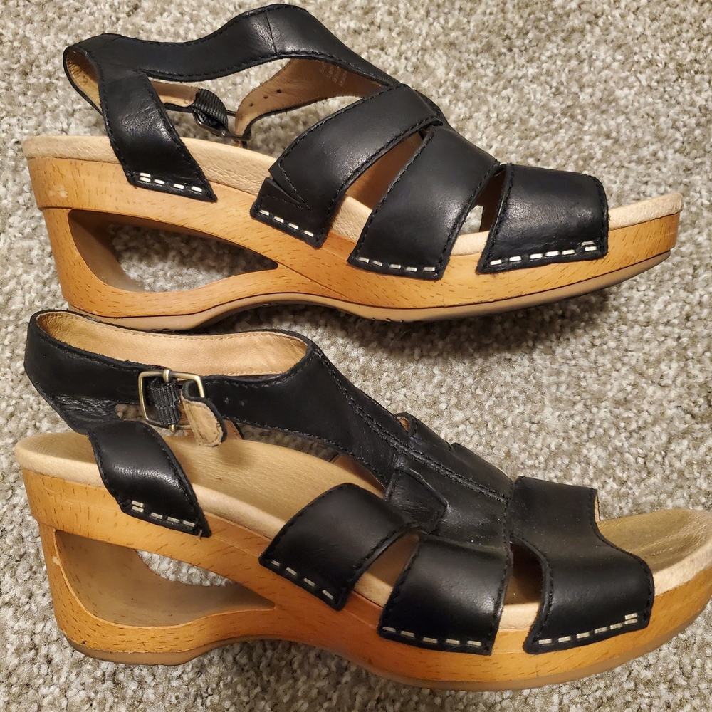Dansko Black Leather Women's Sandals Trudy 39